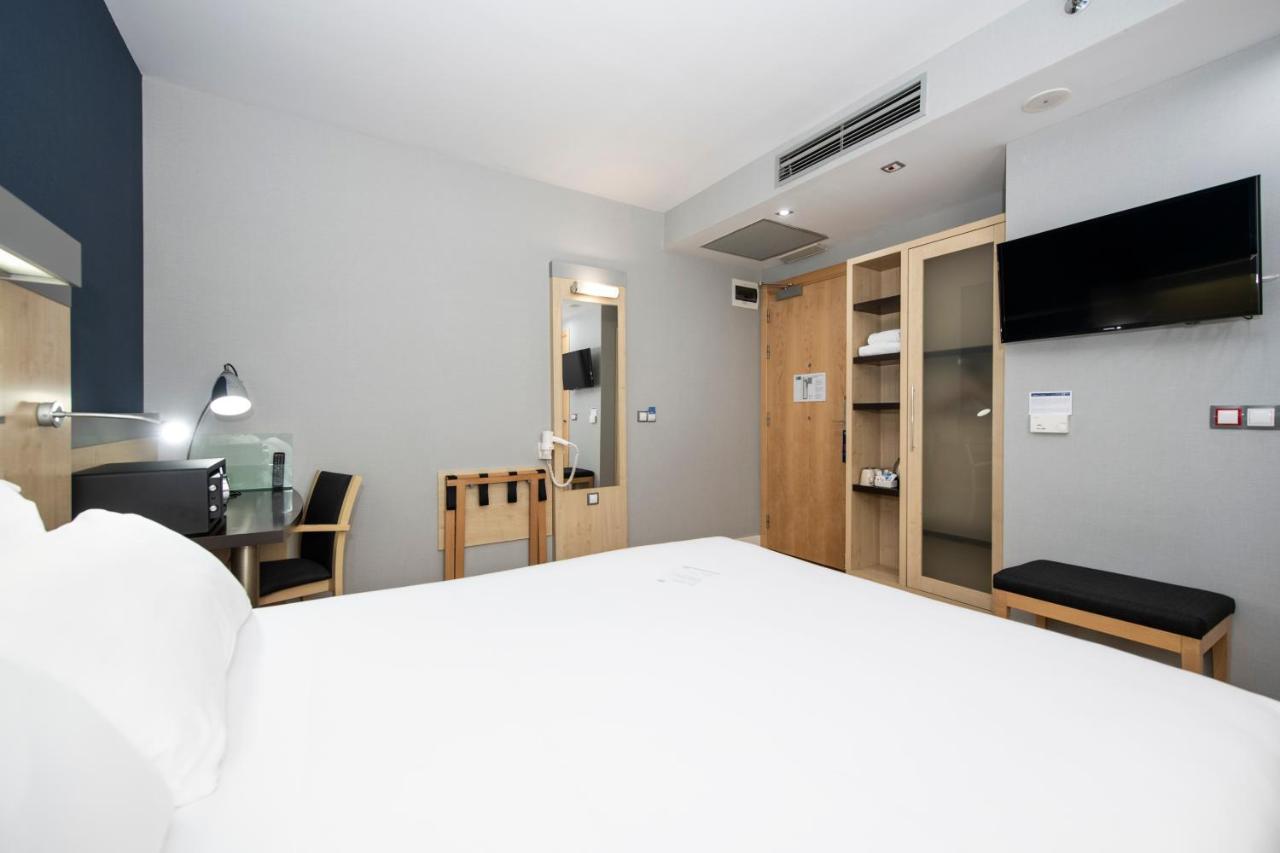 Holiday Inn Express Barcelona City 22@, An Ihg Hotel Εξωτερικό φωτογραφία