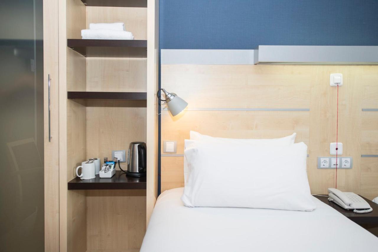 Holiday Inn Express Barcelona City 22@, An Ihg Hotel Εξωτερικό φωτογραφία